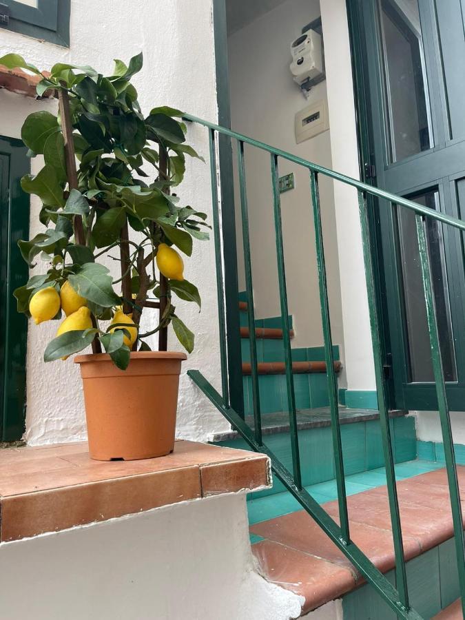 Апартаменты Casa Di Flora Виетри Экстерьер фото